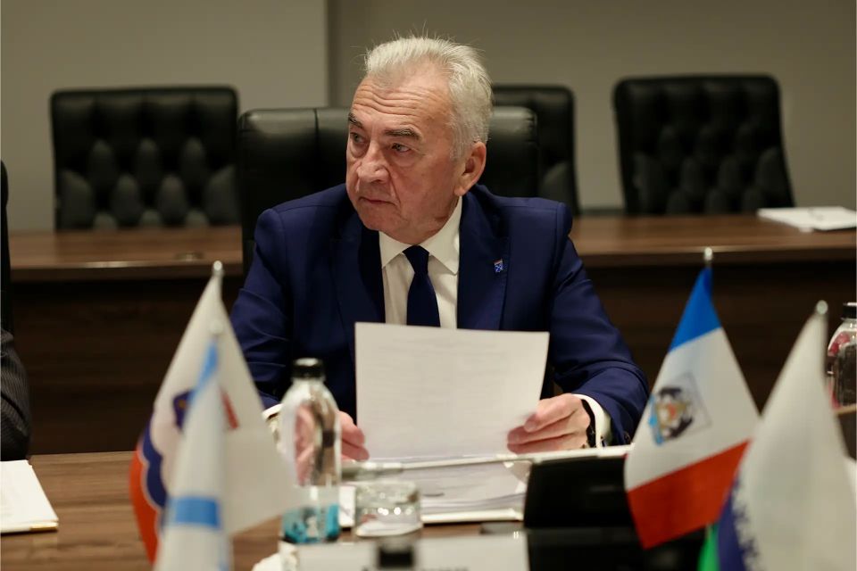 Новгородская областная Дума и Собрание депутатов Ненецкого автономного округа заключили соглашение о межпарламентском сотрудничестве Новгородская областная Дума и Собрание депутатов Ненецкого автономного округа заключили соглашение о межпарламентском сотрудничестве