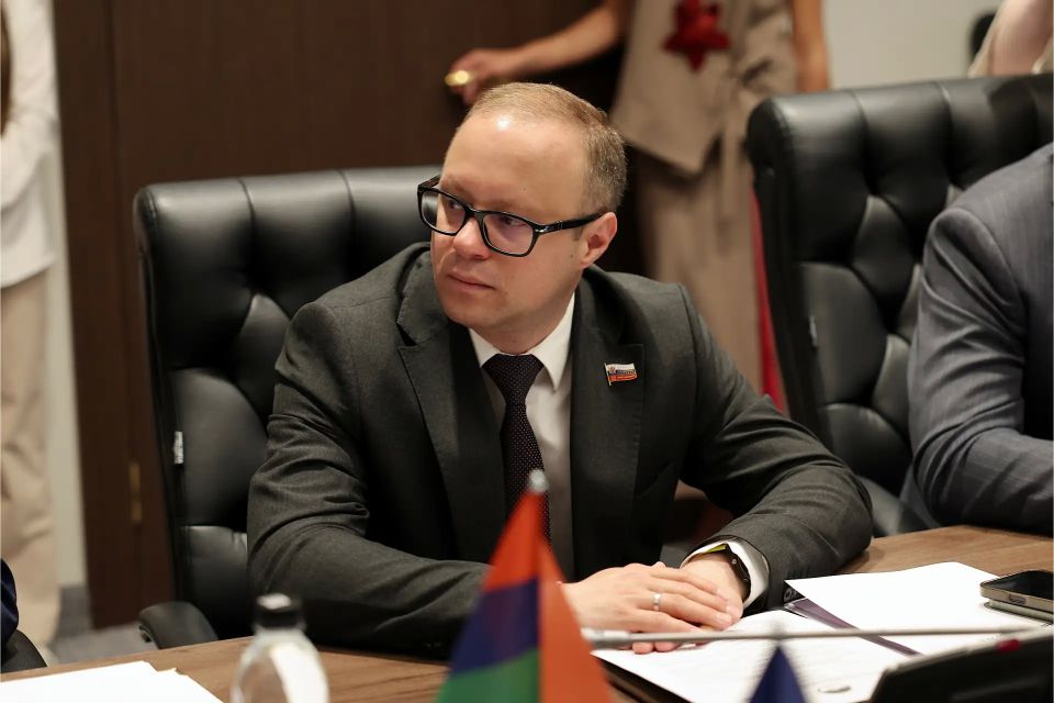 Новгородская областная Дума и Собрание депутатов Ненецкого автономного округа заключили соглашение о межпарламентском сотрудничестве Новгородская областная Дума и Собрание депутатов Ненецкого автономного округа заключили соглашение о межпарламентском сотрудничестве