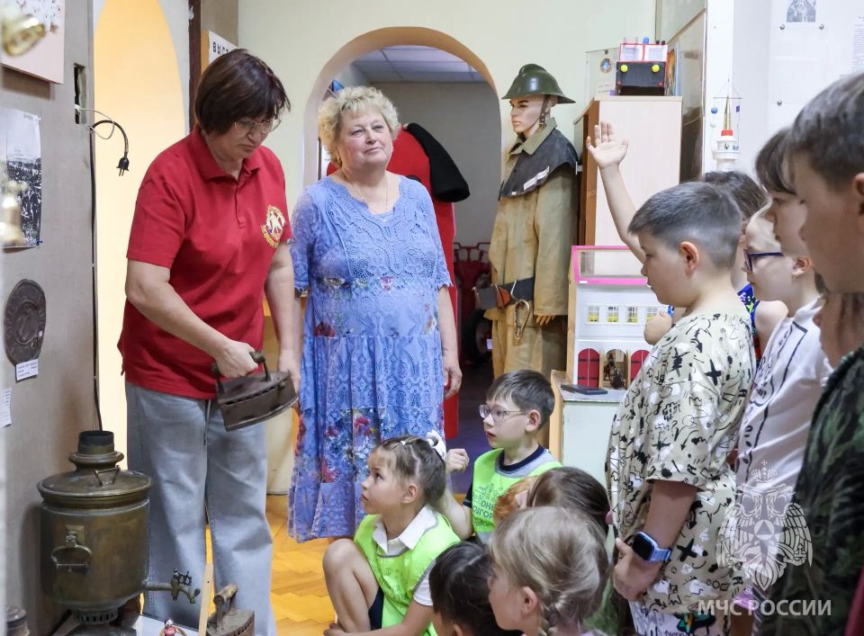 Юные гости в мире пожарной охраны Юные гости в мире пожарной охраны