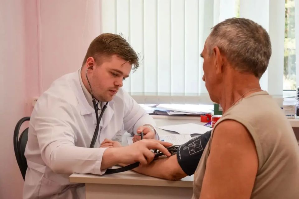 Сегодня мобильна бригада врачей губернаторского проекта «Здоровая семья» работала в Мошенском округе Сегодня мобильна бригада врачей губернаторского проекта «Здоровая семья» работала в Мошенском округе