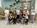 Лапы, краски, безопасность: новгородские полицейские организовали мастер-класс для детей из реабилитационного Центра