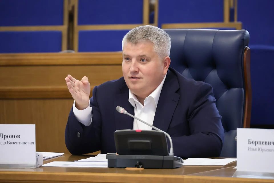 Александр Розбаум: Уважаемые Новгородцы!. Ветеран СВО Максим Геннадьевич Глинский завершил обучение по программе «СВОи Герои 53» и успешно защитил подготовленный совместно с командой сотрудников администрации Великого... Александр Розбаум: Уважаемые Новгородцы!. Ветеран СВО Максим Геннадьевич Глинский завершил обучение по программе «СВОи Герои 53» и успешно защитил подготовленный совместно с командой сотрудников администрации Великого...