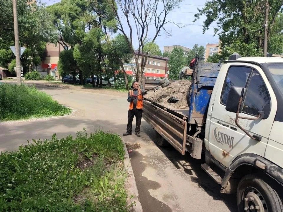 Александр Розбаум: Уважаемые Новгородцы!. В выходные и праздничные дни городские коммунальные службы в постоянном режиме поддерживают чистоту в нашем Великом Новгороде Александр Розбаум: Уважаемые Новгородцы!. В выходные и праздничные дни городские коммунальные службы в постоянном режиме поддерживают чистоту в нашем Великом Новгороде