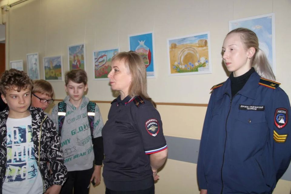 В Великом Новгороде прошла городская профилактическая акция-квест для школьников под названием «Твой ход: здоровье и безопасность» В Великом Новгороде прошла городская профилактическая акция-квест для школьников под названием «Твой ход: здоровье и безопасность»