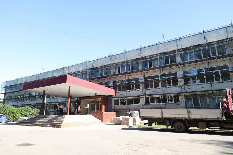 Александр Розбаум: Уважаемые Новгородцы!. Сегодня утром доложил Губернатору области Александру Валентиновичу Дронову о ходе работ по капитальному ремонту школы № 16. В настоящее время подрядчиком поэтажно ведутся следующие... Александр Розбаум: Уважаемые Новгородцы!. Сегодня утром доложил Губернатору области Александру Валентиновичу Дронову о ходе работ по капитальному ремонту школы № 16. В настоящее время подрядчиком поэтажно ведутся следующие...