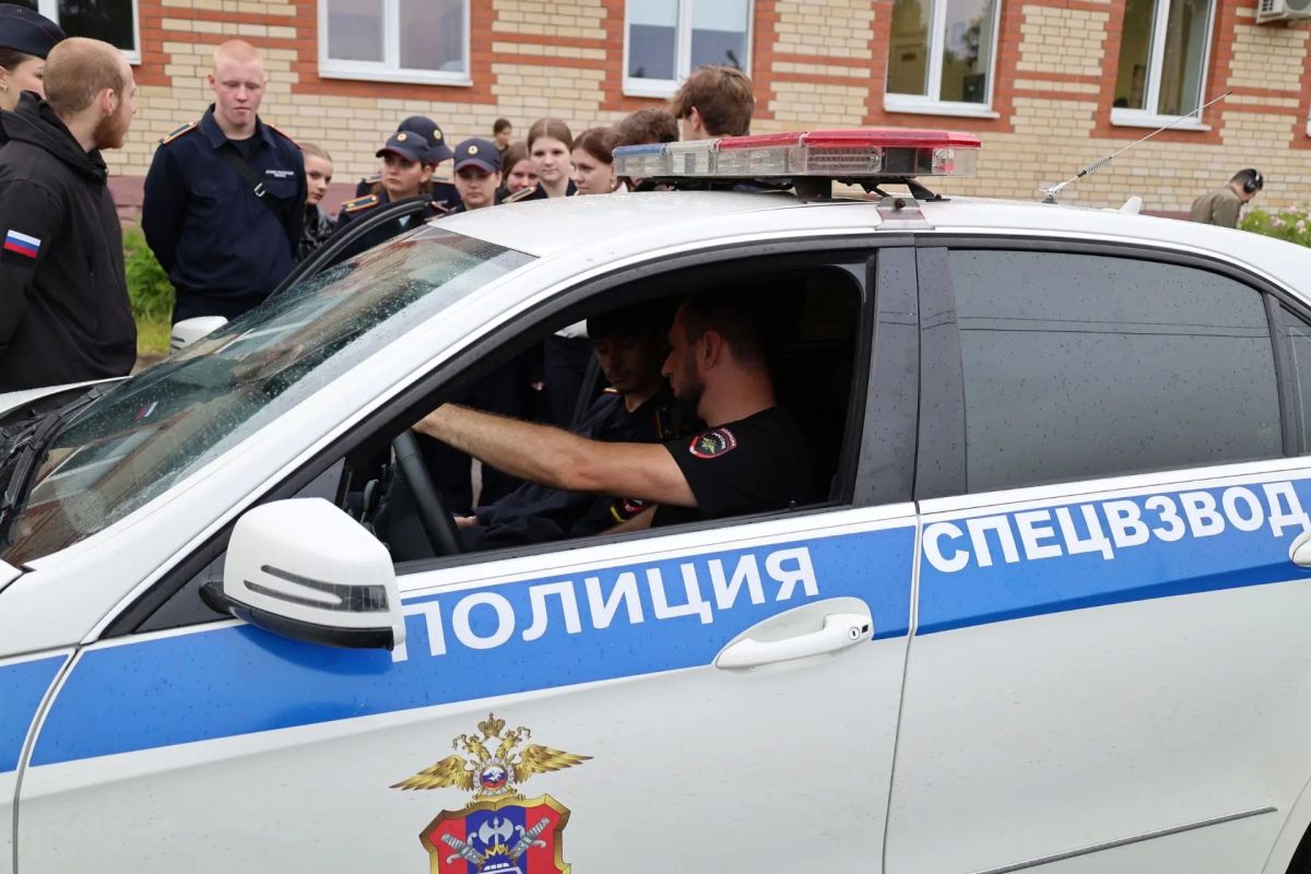 Студенты техникума познакомились с работой сотрудников полиции Студенты техникума познакомились с работой сотрудников полиции