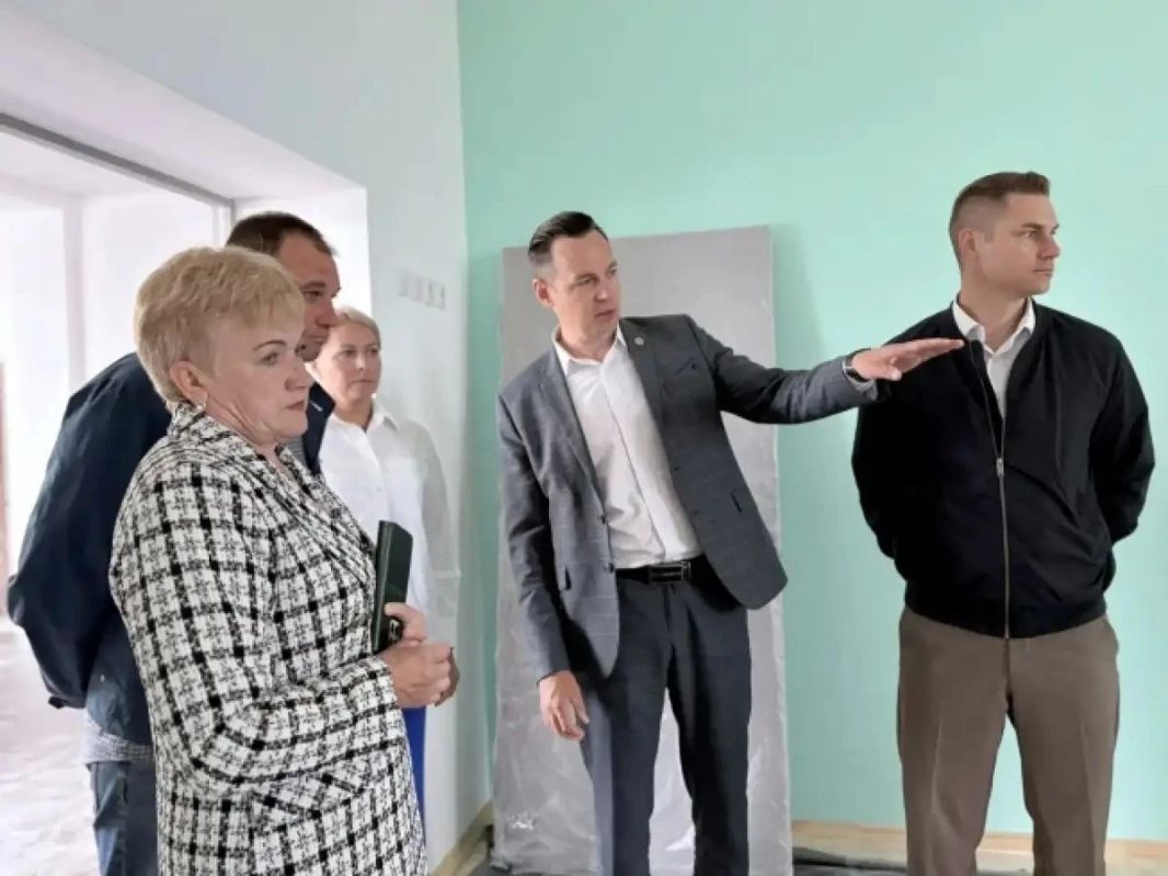 В Новгородском округе завершается ремонт 77-летнего здания школы