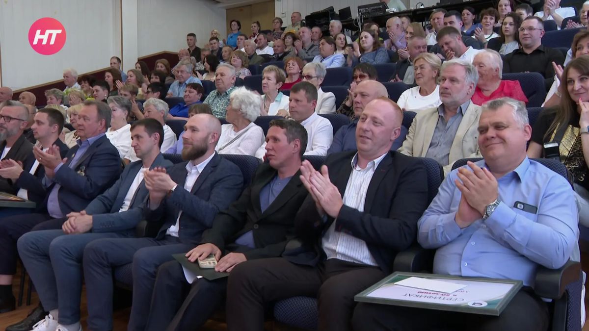 Цеху азотной кислоты ПАО «Акрон» исполнилось 50 лет Цеху азотной кислоты ПАО «Акрон» исполнилось 50 лет