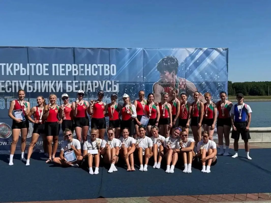 Четыре золота и серебро выиграли новгородские гребцы на открытом первенстве Беларуси Четыре золота и серебро выиграли новгородские гребцы на открытом первенстве Беларуси