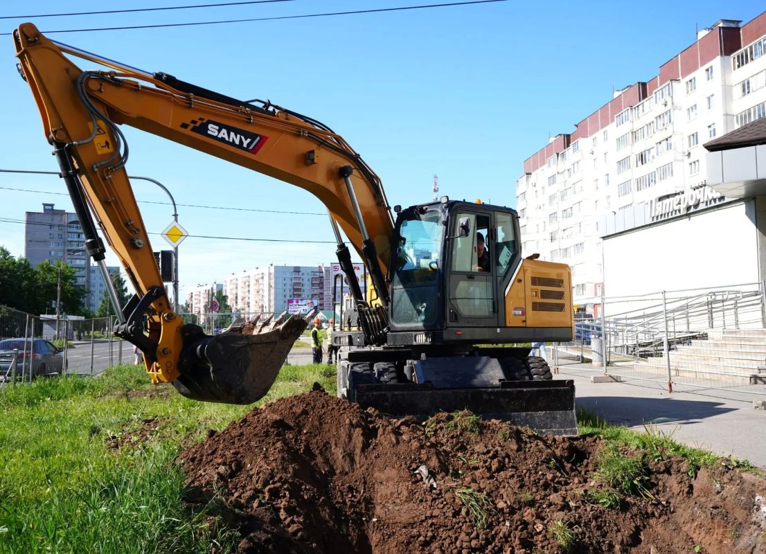 Александр Розбаум: Уважаемые Новгородцы!. . ТК «Новгородская» приступила к масштабным работам по замене труб большого диаметра на участке теплоцентрали в районе дома № 6 по улице Кочетова и бывшего завода «Дека» Александр Розбаум: Уважаемые Новгородцы!. . ТК «Новгородская» приступила к масштабным работам по замене труб большого диаметра на участке теплоцентрали в районе дома № 6 по улице Кочетова и бывшего завода «Дека»