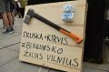 Активисты против вырубки деревьев в Вильнюсе