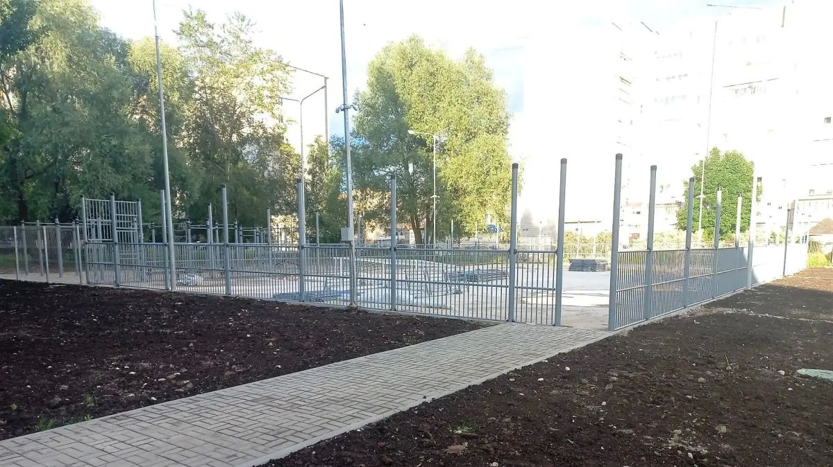 Александр Розбаум: Уважаемые Новгородцы!. В рамках государственной программы «Спорт в России», которую инициировал наш Президент Владимир Владимирович Путин, продолжаем работы по установке спортивных площадок Александр Розбаум: Уважаемые Новгородцы!. В рамках государственной программы «Спорт в России», которую инициировал наш Президент Владимир Владимирович Путин, продолжаем работы по установке спортивных площадок