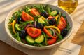 Овощной салат с маслинами и рукколой: солнечный вкус Средиземноморья на вашем столе