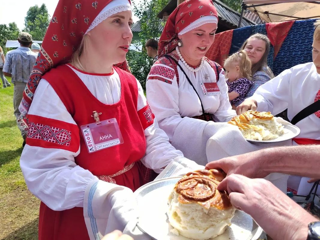 Более 2000 человек из разных регионов России приняли участие в фестивале старообрядческой культуры в Лякове Более 2000 человек из разных регионов России приняли участие в фестивале старообрядческой культуры в Лякове