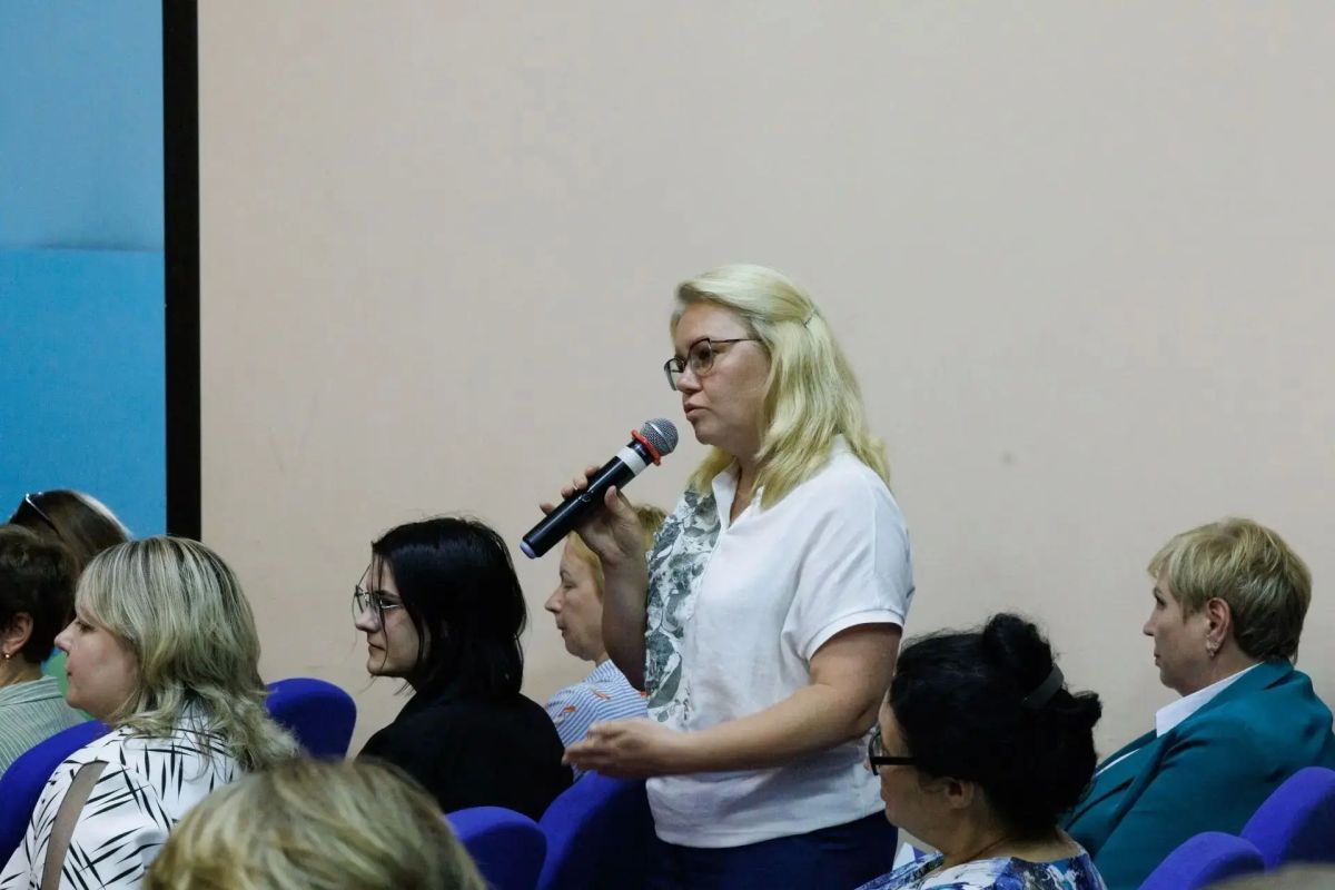 Об очередной встрече в рамках «Социального маршрута» в поселке Любытино рассказал министр здравоохранения Новгородской области Валерий Яковле Об очередной встрече в рамках «Социального маршрута» в поселке Любытино рассказал министр здравоохранения Новгородской области Валерий Яковле