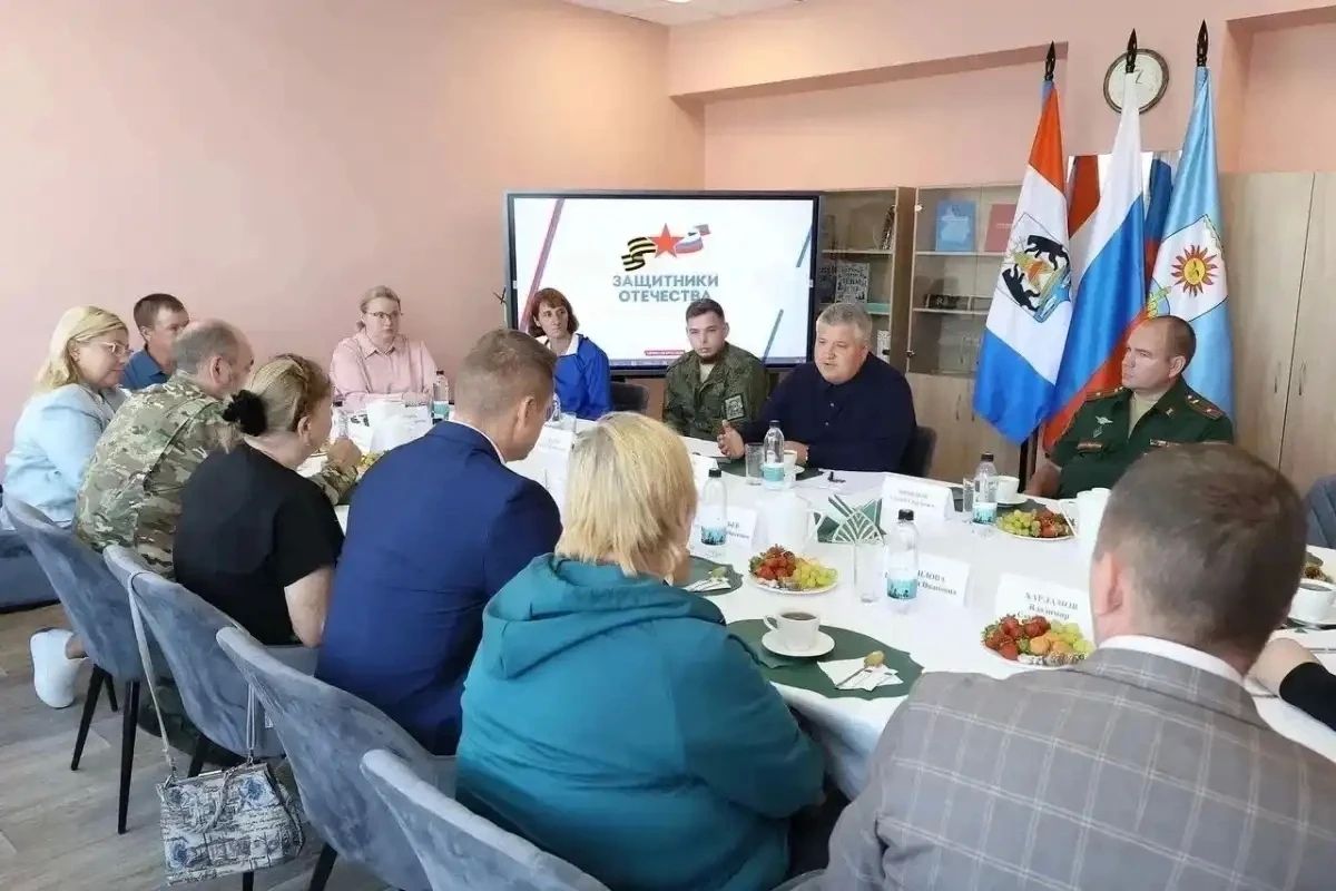 На Ермолинском кладбище в Великом Новгороде продолжат благоустройство аллеи Славы