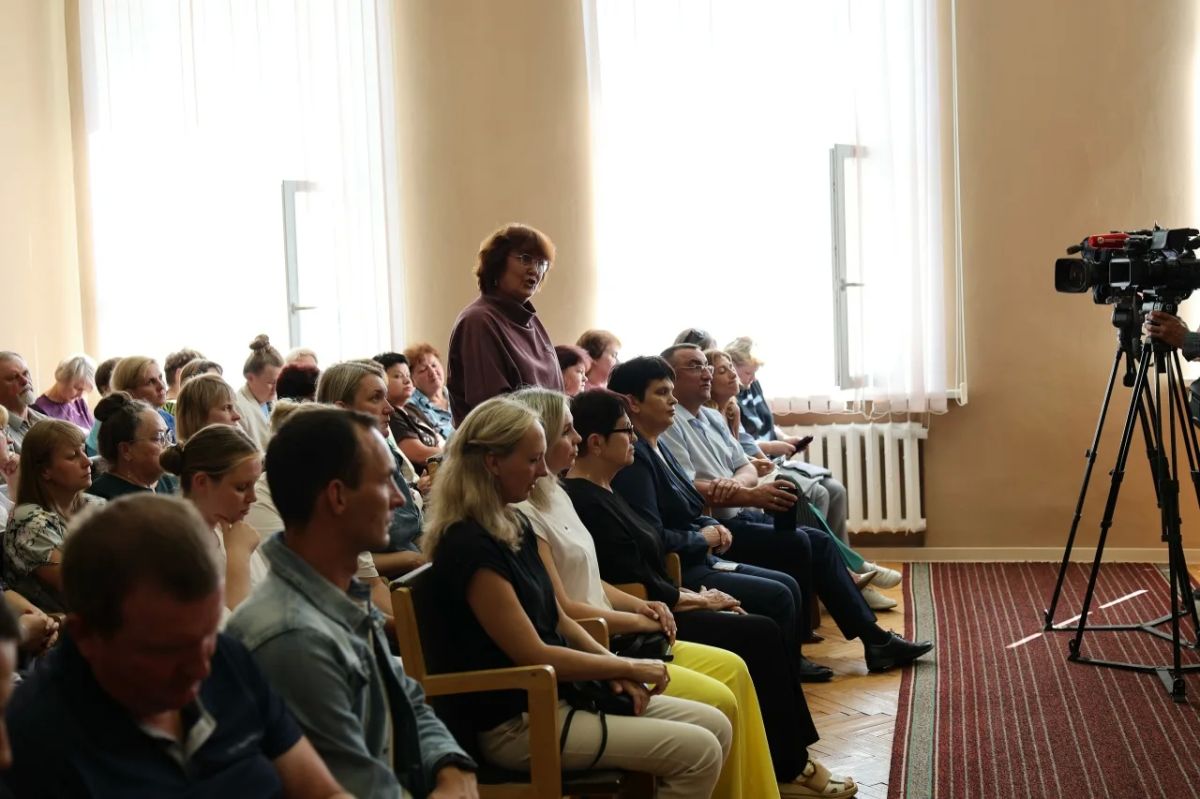 Юрий Бобрышев оценил реализацию проектов инициативного бюджетирования в Шимском округе Юрий Бобрышев оценил реализацию проектов инициативного бюджетирования в Шимском округе