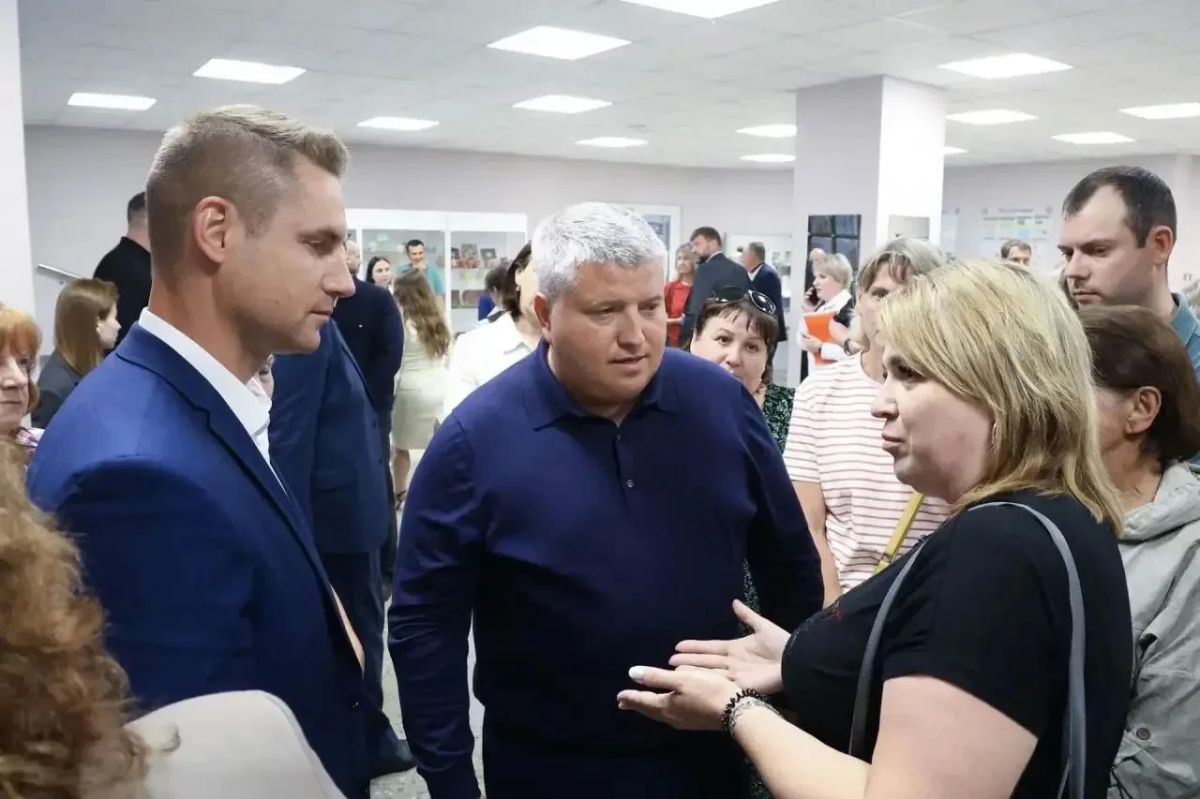 Губернатор Александр Дронов ответил на вопросы жителей Новгородского округа Губернатор Александр Дронов ответил на вопросы жителей Новгородского округа