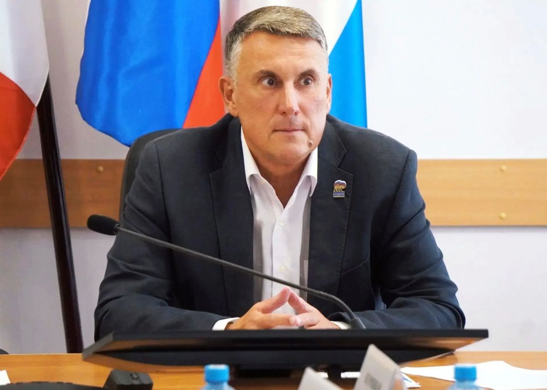 Александр Розбаум: Уважаемые Новгородцы!. . При поддержке Губернатора области Александра Валентиновича Дронова, в рамках проекта «Город-Университет», мы вместе с нашей молодёжью реализуем проект «Развиваем город вместе!» ... Александр Розбаум: Уважаемые Новгородцы!. . При поддержке Губернатора области Александра Валентиновича Дронова, в рамках проекта «Город-Университет», мы вместе с нашей молодёжью реализуем проект «Развиваем город вместе!» ...