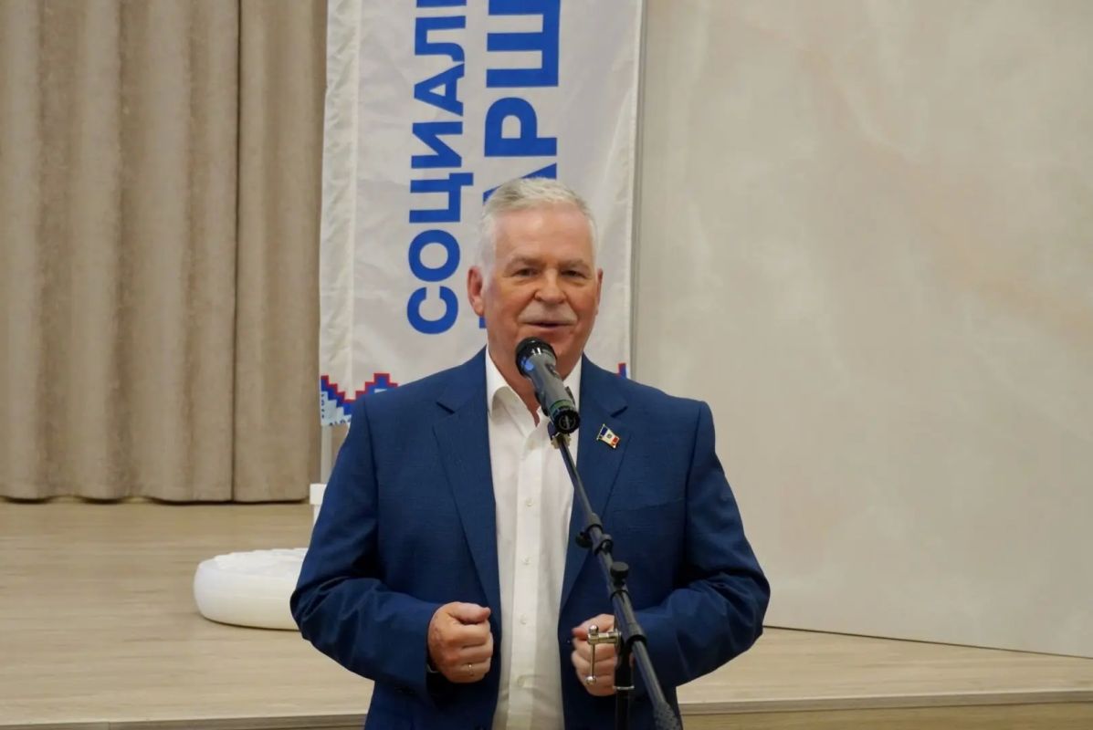 Александр Розбаум: Уважаемые Новгородцы!. Сегодня вечером, в рамках губернаторского проекта «Социальный маршрут» в гимназии № 4 встретился с жителями Западного района нашего города Александр Розбаум: Уважаемые Новгородцы!. Сегодня вечером, в рамках губернаторского проекта «Социальный маршрут» в гимназии № 4 встретился с жителями Западного района нашего города