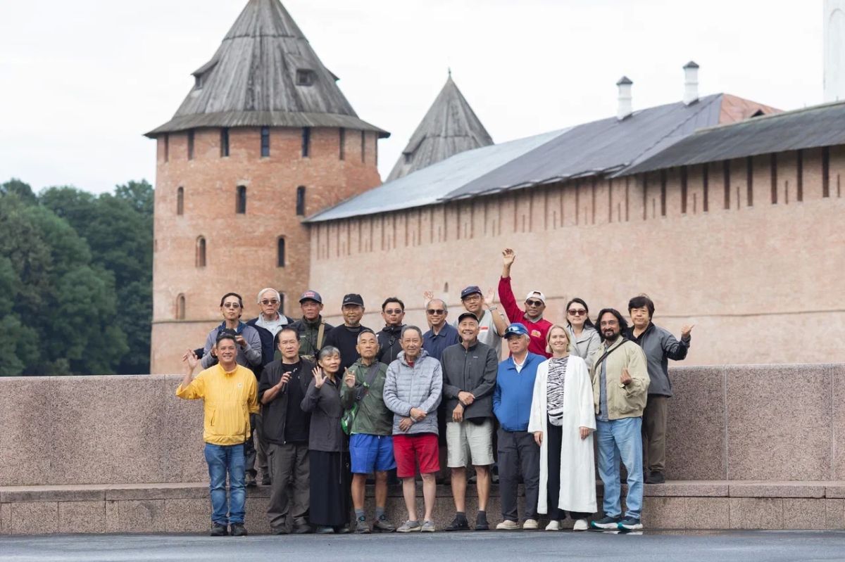Межконтинентальный автопробег сделал остановку в Великом Новгороде