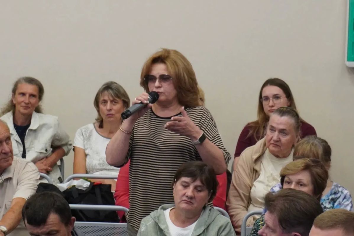 Александр Розбаум встретился с жителями Западного райна Великого Новгорода Александр Розбаум встретился с жителями Западного райна Великого Новгорода