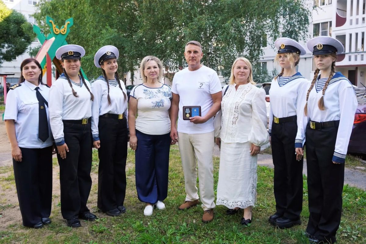 В Великом Новгороде отметили День Военно-Морского Флота В Великом Новгороде отметили День Военно-Морского Флота