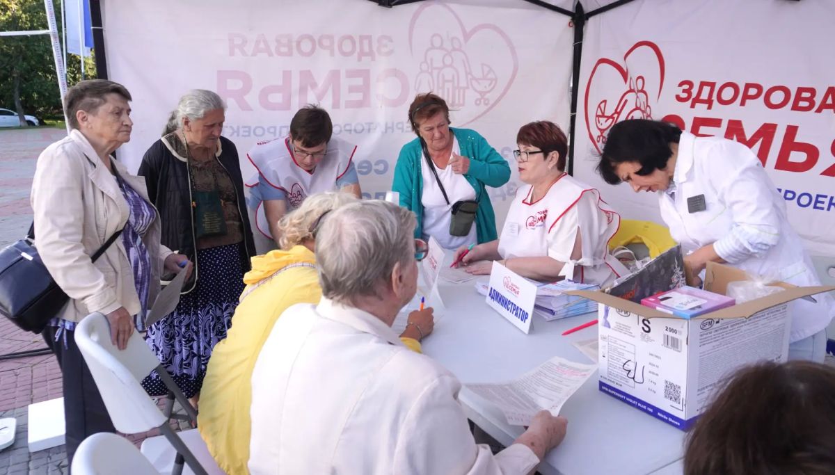 Александр Розбаум: Дорогие Земляки!. Сегодня проект «Здоровая семья», который инициировал наш Губернатор Александр Валентинович Дронов работал на площадке у здания администрации Великого Новгорода Александр Розбаум: Дорогие Земляки!. Сегодня проект «Здоровая семья», который инициировал наш Губернатор Александр Валентинович Дронов работал на площадке у здания администрации Великого Новгорода