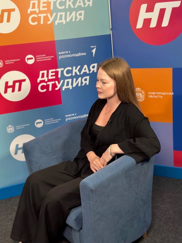 Навстречу к звёздам. Какие традиции есть у космонавтов? Что больше всего запомнилось на Байконуре? Какой момент на «Космической олимпиаде» был самым волнительным? Узнаем об этом у Елизаветы Лобановой в «Детской студии»... Навстречу к звёздам. Какие традиции есть у космонавтов? Что больше всего запомнилось на Байконуре? Какой момент на «Космической олимпиаде» был самым волнительным? Узнаем об этом у Елизаветы Лобановой в «Детской студии»...