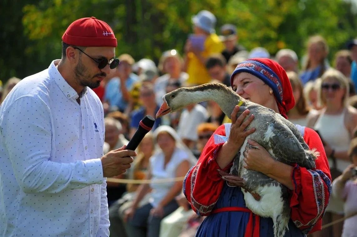 «Гусиные бега-2026»: в Волоте пернатые пишут киносюжеты «Гусиные бега-2026»: в Волоте пернатые пишут киносюжеты