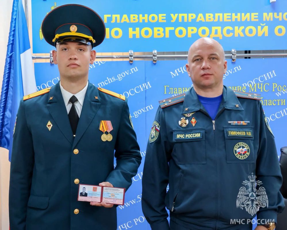 Готовы служить!. В Главном управлении МЧС России по Новгородской области состоялась торжественная встреча выпускников Санкт-Петербургского университета ГПС МЧС России имени Героя РФ генерала армии Е.Н. Зиничева. Молодые... Готовы служить!. В Главном управлении МЧС России по Новгородской области состоялась торжественная встреча выпускников Санкт-Петербургского университета ГПС МЧС России имени Героя РФ генерала армии Е.Н. Зиничева. Молодые...