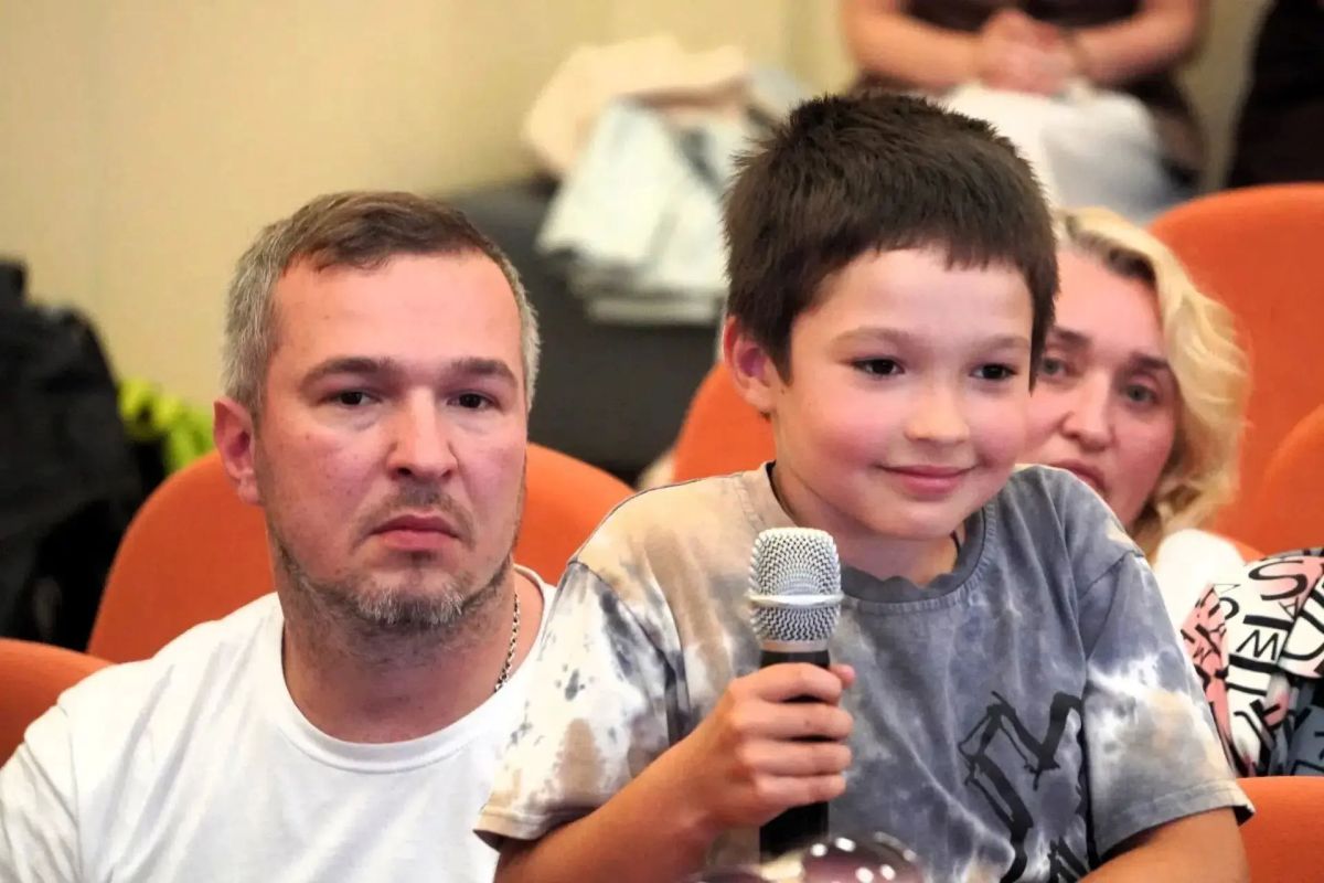 В гимназии «Исток» прошла встреча с жителями Великого Новгорода В гимназии «Исток» прошла встреча с жителями Великого Новгорода