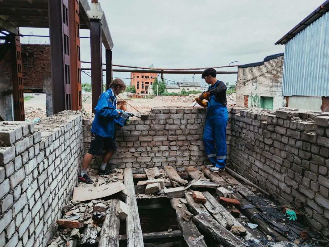 Ударный труд новгородских студотрядов удесятерился Ударный труд новгородских студотрядов удесятерился