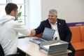 Губернатор Новгородской области Александр Дронов встретился в Боровичах с ветераном СВО Эркентом Дмитриевым