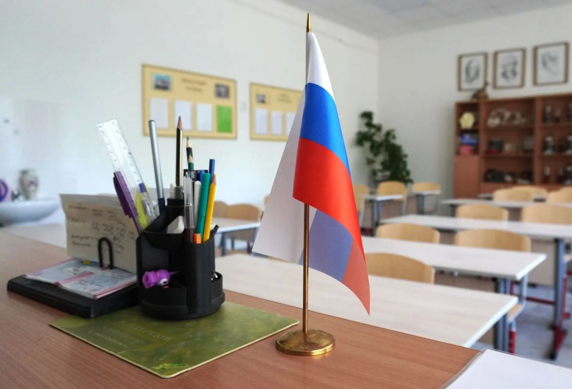 Александр Розбаум: Уважаемые Новгородцы!. . На оперативном совещании Губернатор области Александр Валентинович Дронов дал поручение взять на особый контроль подготовку школ и детских садов к началу учебного года В систему... Александр Розбаум: Уважаемые Новгородцы!. . На оперативном совещании Губернатор области Александр Валентинович Дронов дал поручение взять на особый контроль подготовку школ и детских садов к началу учебного года В систему...