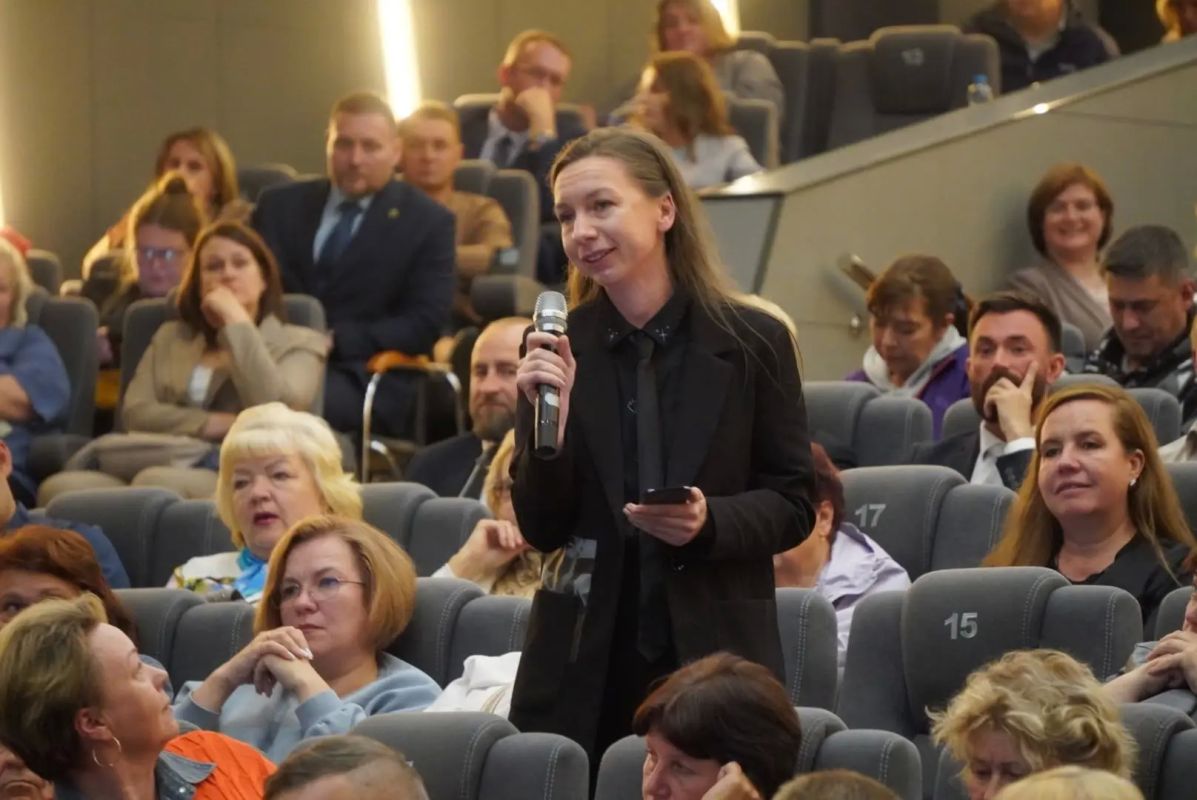 Александр Розбаум: Уважаемые Новгородцы!. . Вчера вечером, после выездного заседания правительства в мультимедийном центре «Россия» прошла в встреча жителей Великого Новгорода с Губернатора области Александром... Александр Розбаум: Уважаемые Новгородцы!. . Вчера вечером, после выездного заседания правительства в мультимедийном центре «Россия» прошла в встреча жителей Великого Новгорода с Губернатора области Александром...