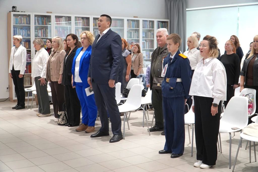 В новгородском минобразования поделились опытом работы с символами государства В новгородском минобразования поделились опытом работы с символами государства