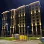 Александр Розбаум: Уважаемые Новгородцы!. Компания «Деловой партнер» начала строить свои новые дома с современной архитектурной подсветкой Первым стал дом № 21 корпус 2 на улице Хутынской