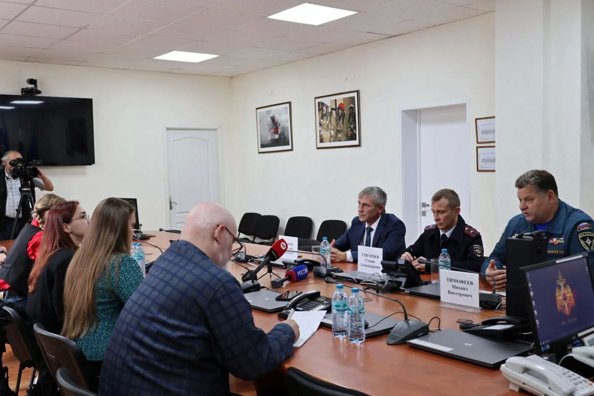 Представители УМВД и спасательных служб провели пресc-конференцию по теме розыска людей, потерявшихся в природной среде Представители УМВД и спасательных служб провели пресc-конференцию по теме розыска людей, потерявшихся в природной среде