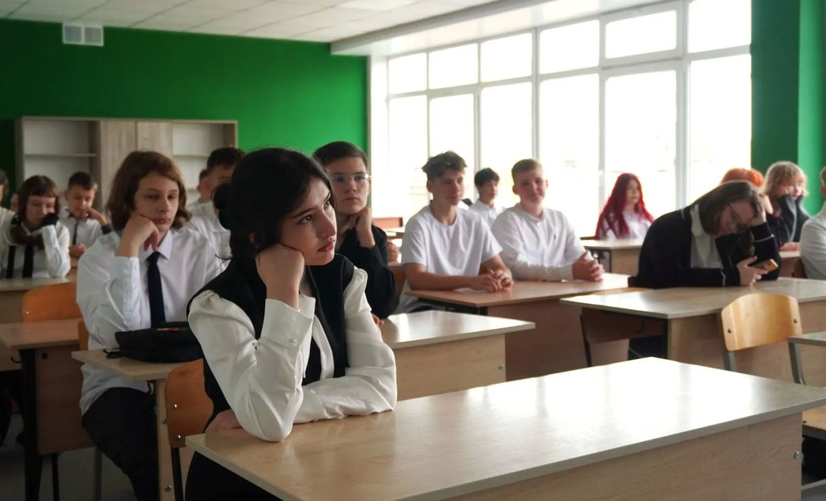 Александр Розбаум: Уважаемые Новгородцы!. . Сегодня во всех школах нашего города прозвенели первые звонки С утра заехал в школу № 16, которая открыла свои двери после капитального ремонта, проведённого в рамках... Александр Розбаум: Уважаемые Новгородцы!. . Сегодня во всех школах нашего города прозвенели первые звонки С утра заехал в школу № 16, которая открыла свои двери после капитального ремонта, проведённого в рамках...