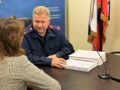 В Великом Новгороде состоялся личный приём граждан, который провёл руководитель городского следственного отдела СК региона, подполковник юстиции Михаил Алексеевич Шичкин