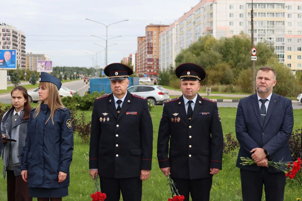 Руководство новгородской полиции приняло участие в торжествах, посвящённых 224-летию со дня образования Минюста РФ Руководство новгородской полиции приняло участие в торжествах, посвящённых 224-летию со дня образования Минюста РФ