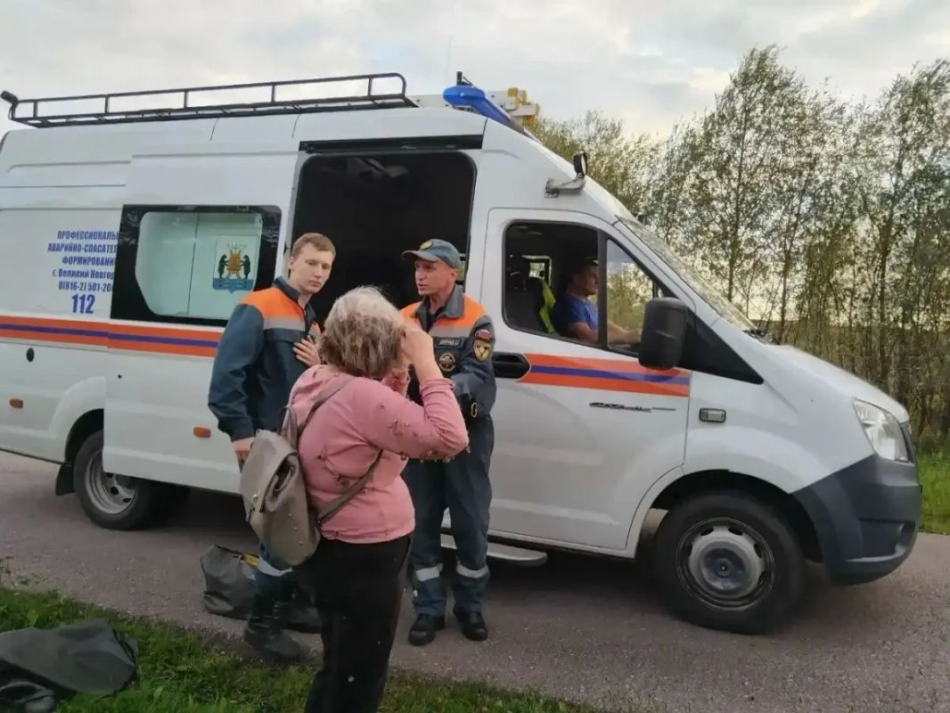 Спасатели помогли 72-летней новгородке, заблудившейся в Воскресенской слободе