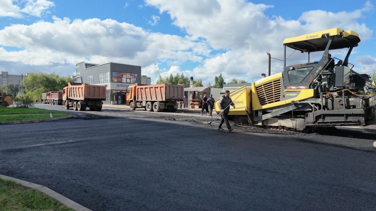 В Державинском районе Великого Новгорода отремонтировали дорогу к многоэтажкам