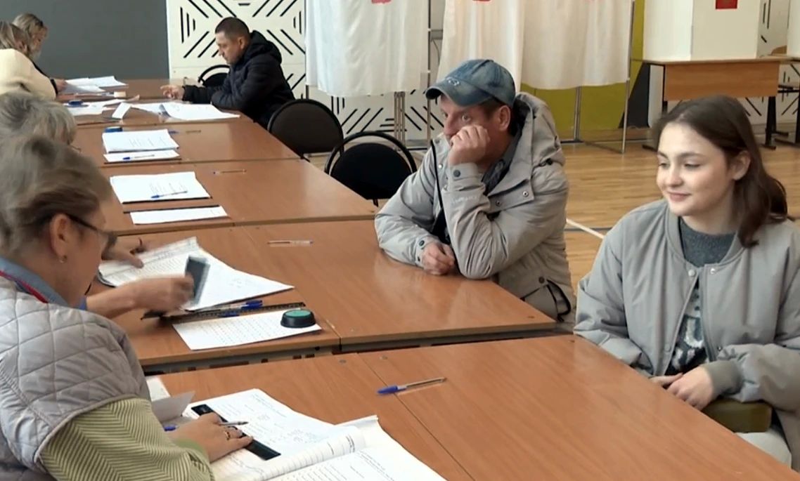 Новгородская студентка поделилась впечатлениями от первых в ее жизни выборов Новгородская студентка поделилась впечатлениями от первых в ее жизни выборов
