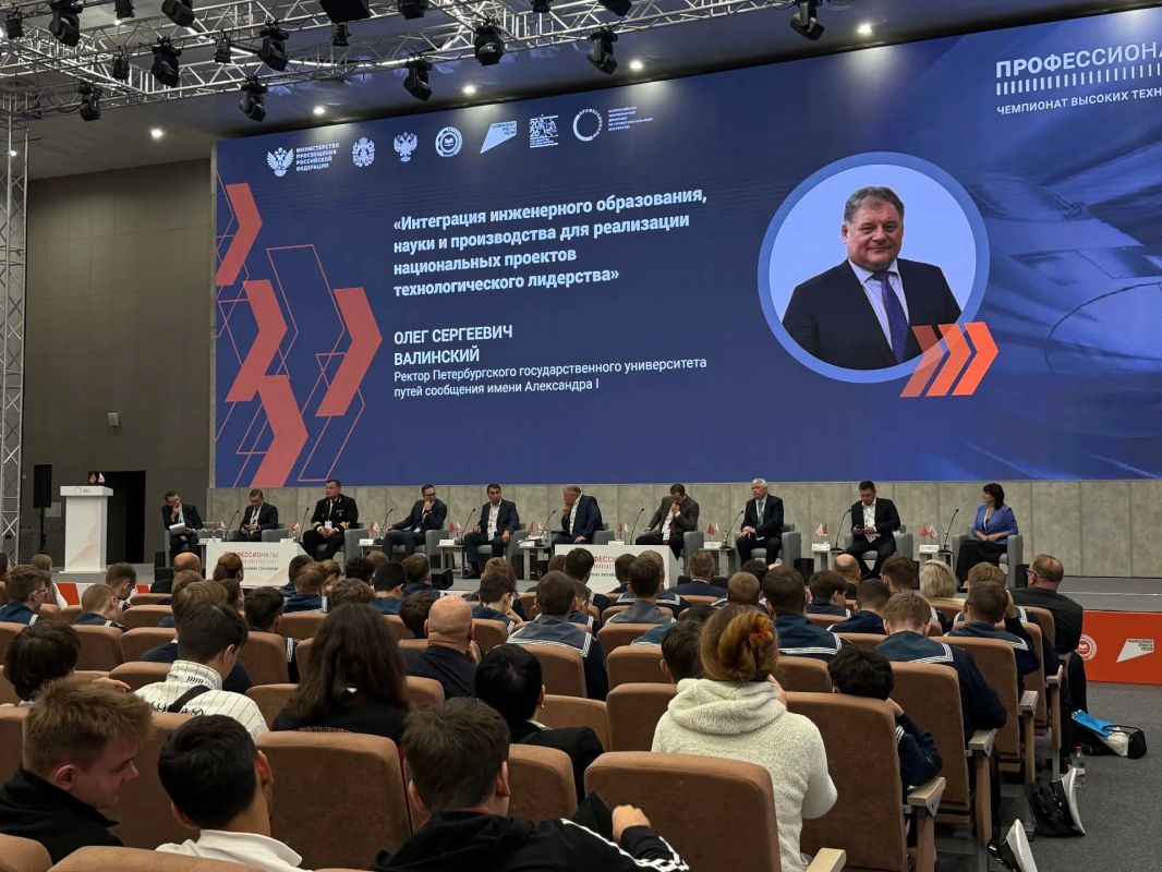 Студенческие проекты способны решать реальные задачи транспортной отрасли: ректоры вузов Росжелдора обсудили будущее транспортного образования на Чемпионате высоких технологий Студенческие проекты способны решать реальные задачи транспортной отрасли: ректоры вузов Росжелдора обсудили будущее транспортного образования на Чемпионате высоких технологий