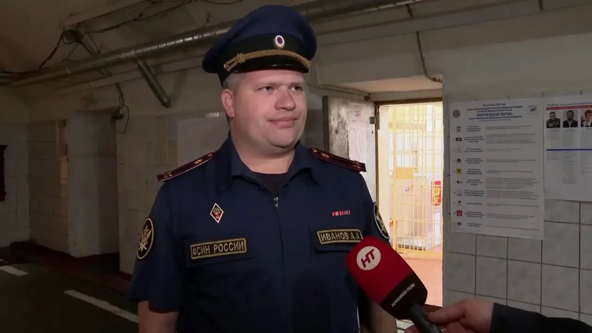 В новгородском СИЗО избирательный участок обустроили с соблюдением всех норм В новгородском СИЗО избирательный участок обустроили с соблюдением всех норм