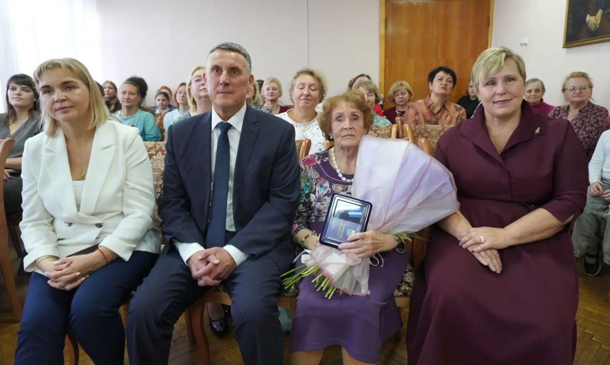 Александр Розбаум: Уважаемые Новгородцы!. . Сегодня 30 лет со дня образования муниципального бюджетного учреждения дополнительного образования «Новгородская городская детская музыкальная школа имени П.И. Чайковского» —... Александр Розбаум: Уважаемые Новгородцы!. . Сегодня 30 лет со дня образования муниципального бюджетного учреждения дополнительного образования «Новгородская городская детская музыкальная школа имени П.И. Чайковского» —...