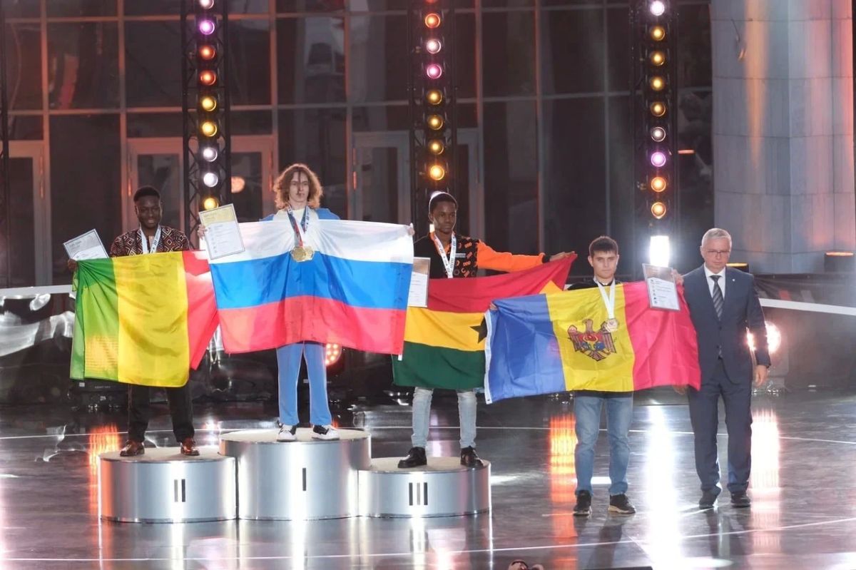 Чемпионат высоких технологий — это площадка, где рождаются передовые решения для экономики будущего, заявил Дмитрий Чернышенко Чемпионат высоких технологий — это площадка, где рождаются передовые решения для экономики будущего, заявил Дмитрий Чернышенко