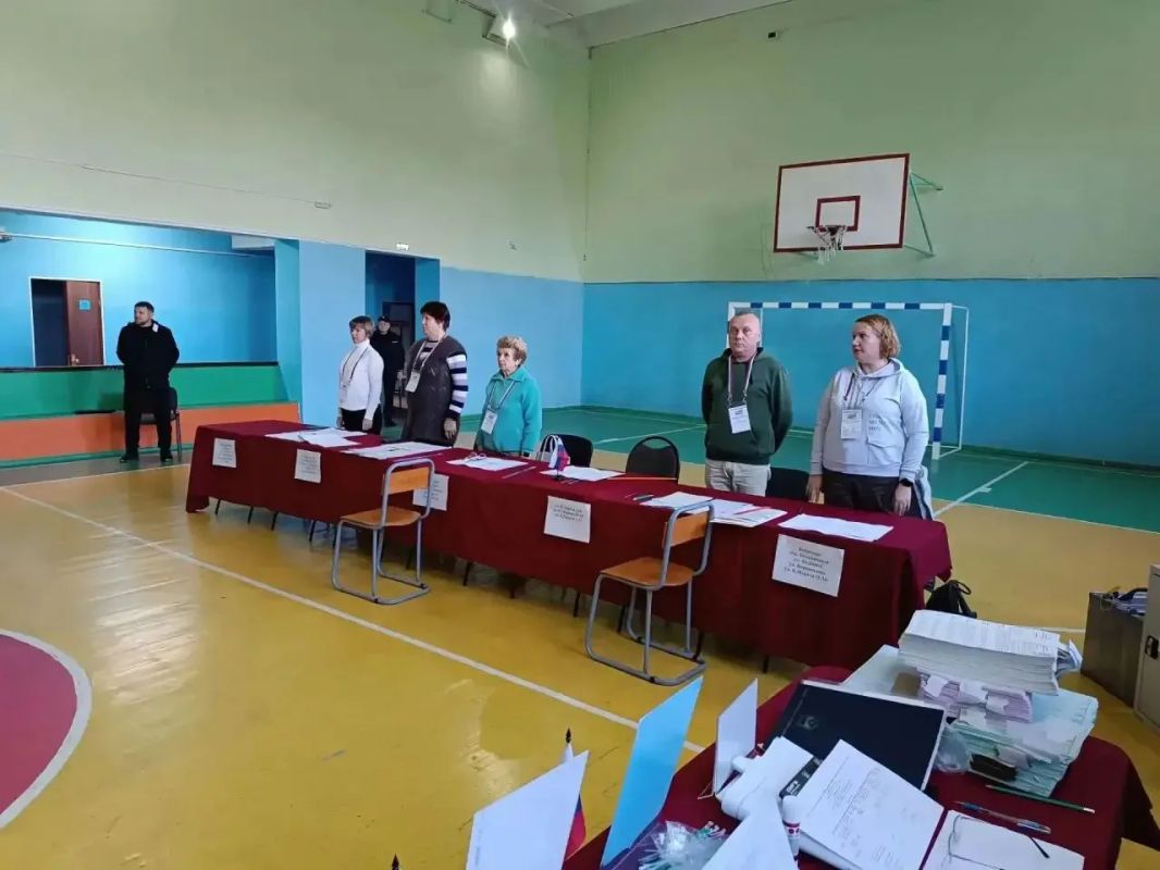Начался второй день голосования на выборах в депутатов Государственной Думы и депутатов Новгородской областной Думы Начался второй день голосования на выборах в депутатов Государственной Думы и депутатов Новгородской областной Думы